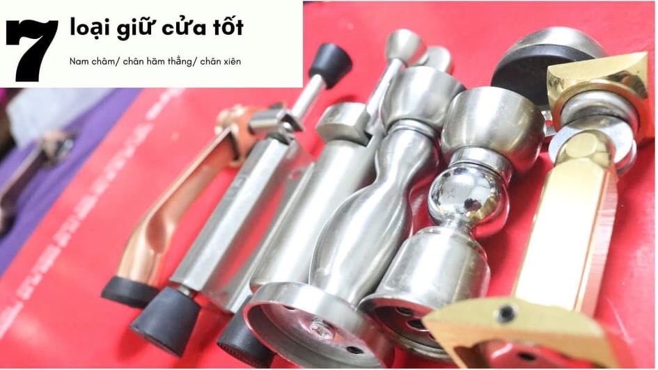 chốt_đạp_cửa_lò_xo